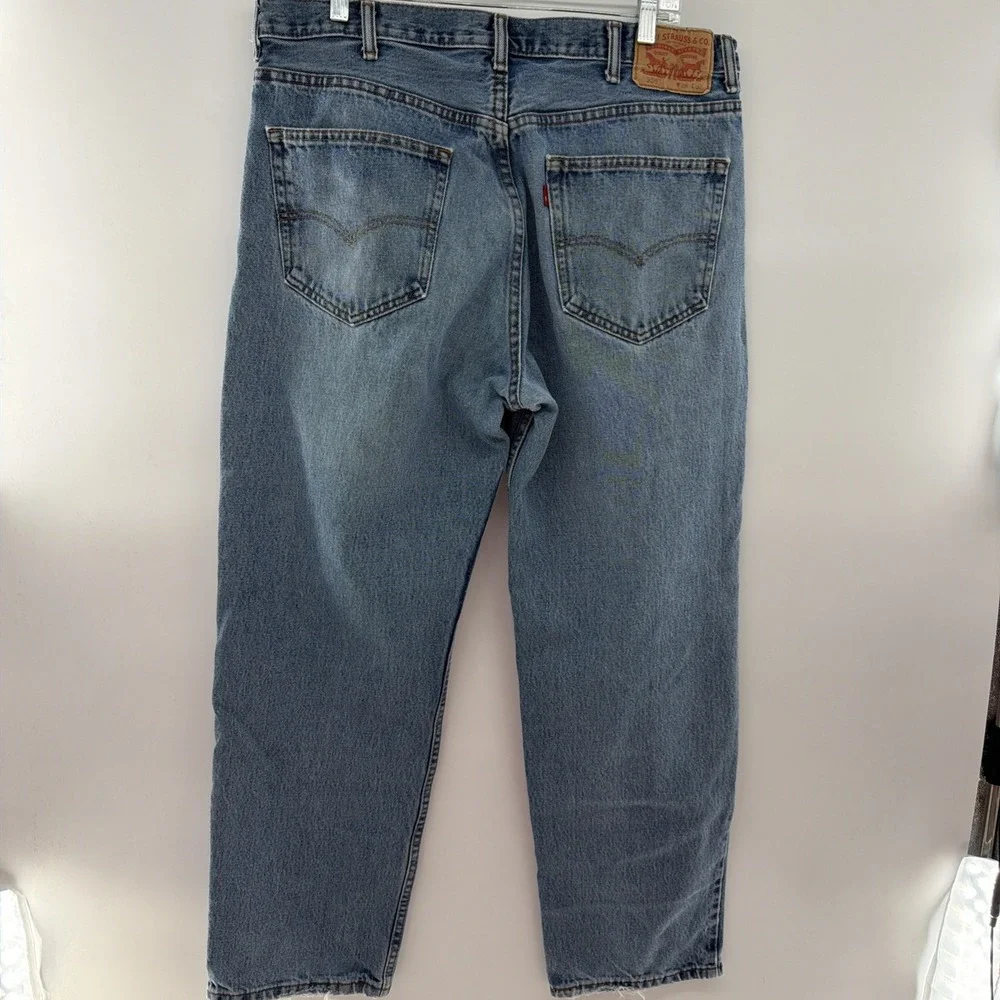 Levis Jeans 550 Relaxed Fit Blue Medium Wash Mens Size 38x32 High Rise